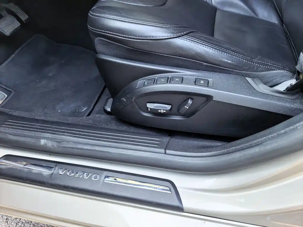 Volvo V40 — миниатюра 17