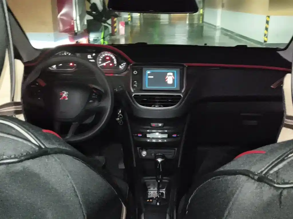 Peugeot 2008 — миниатюра 5