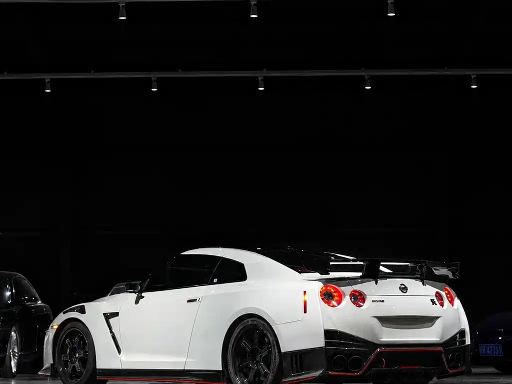 Nissan GT-R 3.8T Premium Edition, фото 5