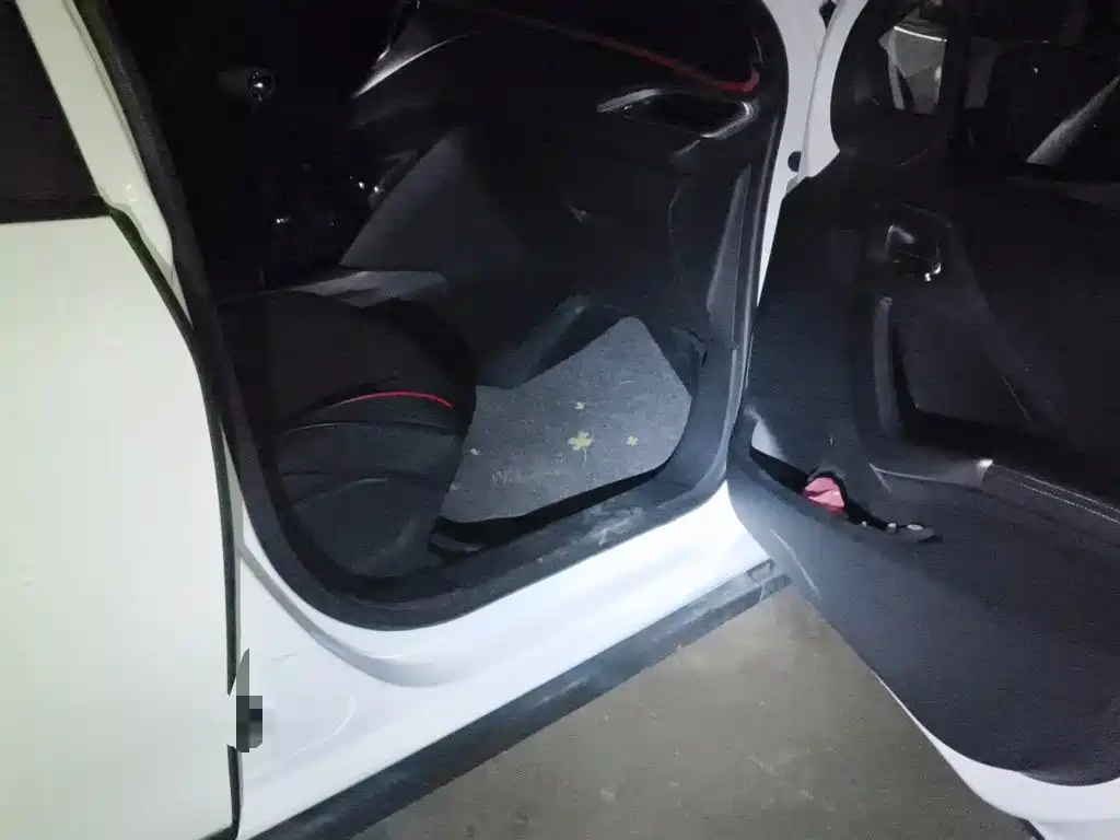 Peugeot 2008 — миниатюра 19