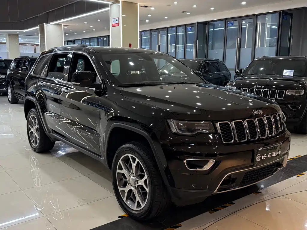 Jeep Grand Cherokee (Import) — миниатюра 3