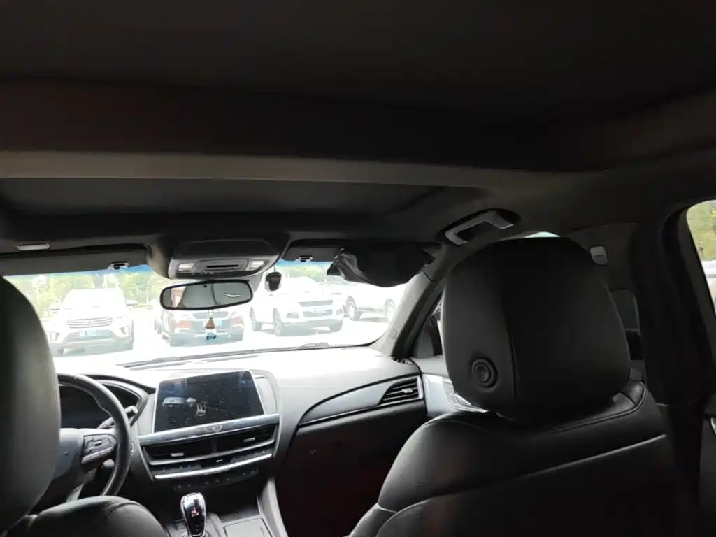 Cadillac CT5 — миниатюра 18