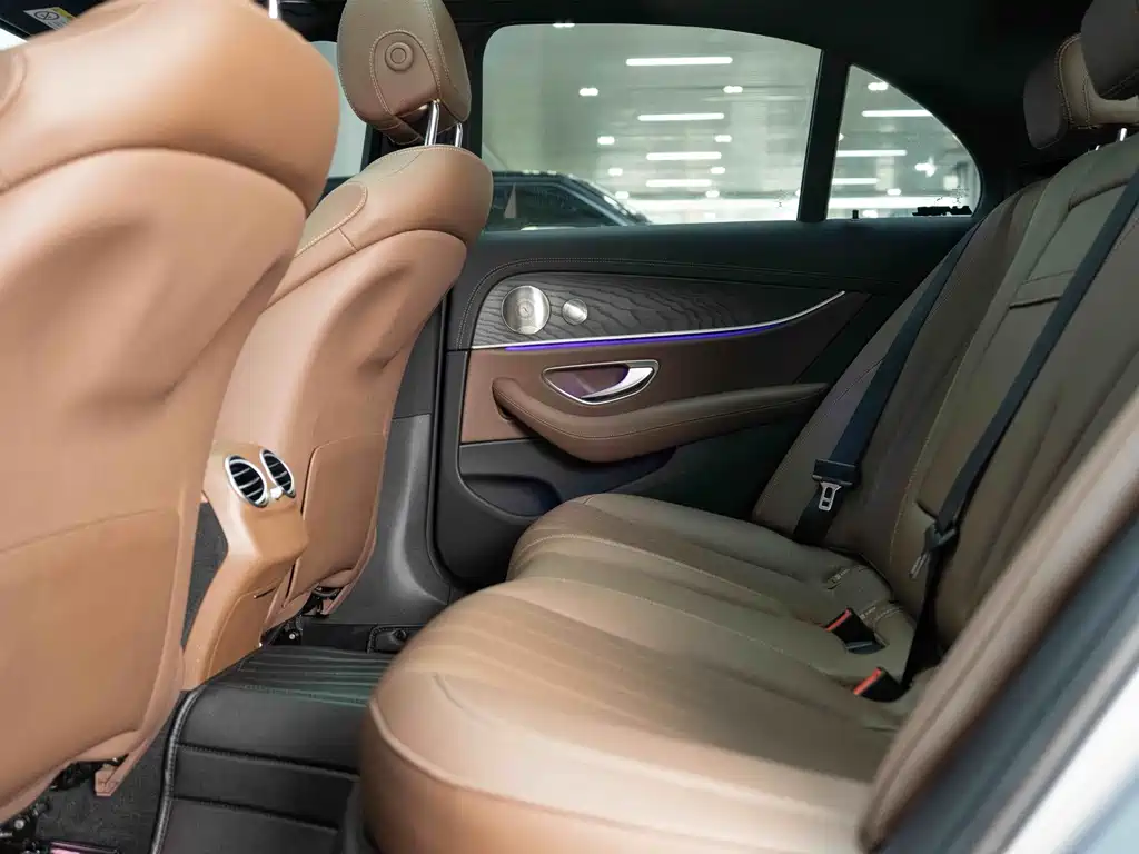 Mercedes-Benz E-Class (Import) — миниатюра 16