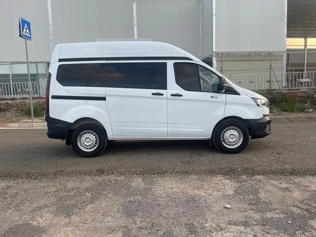 Ford Transit — миниатюра 4