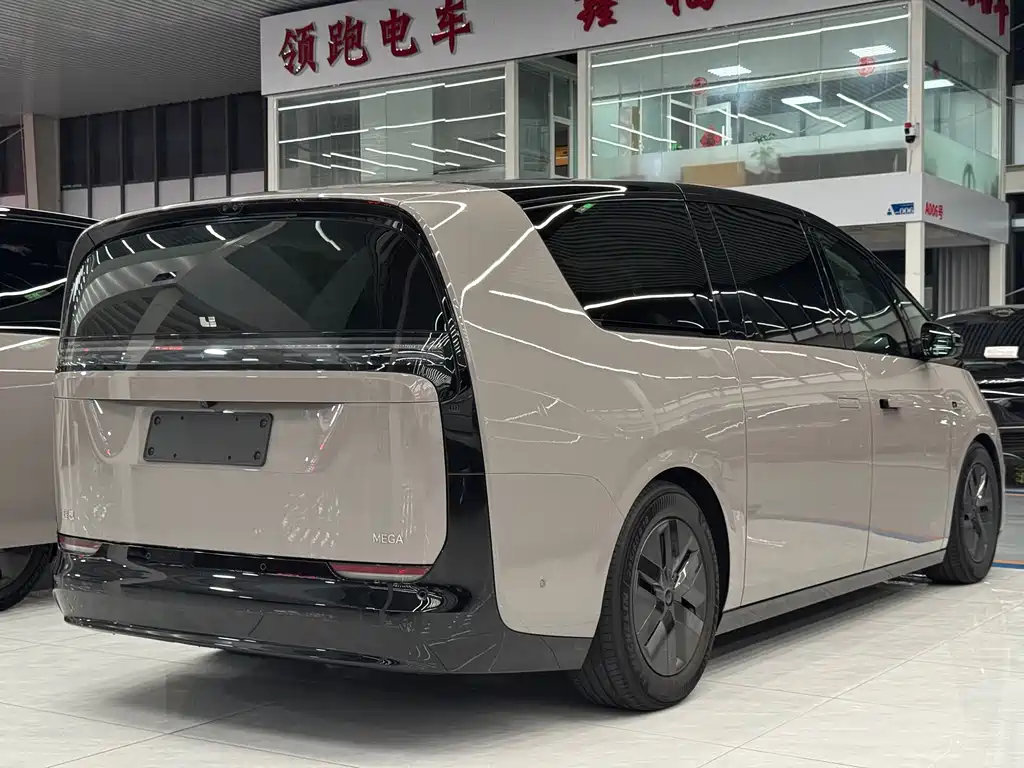 Li Auto Li MEGA — миниатюра 5
