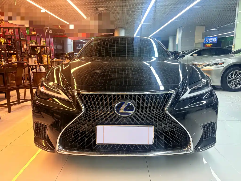 Lexus LS — миниатюра 2
