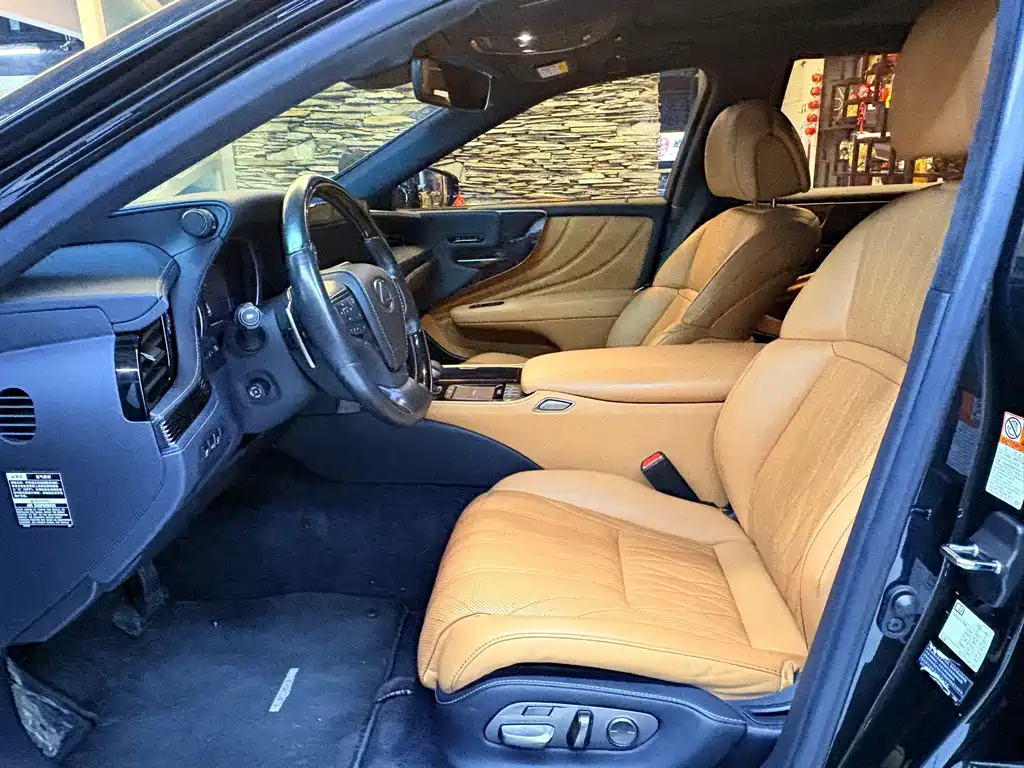 Lexus LS — миниатюра 4