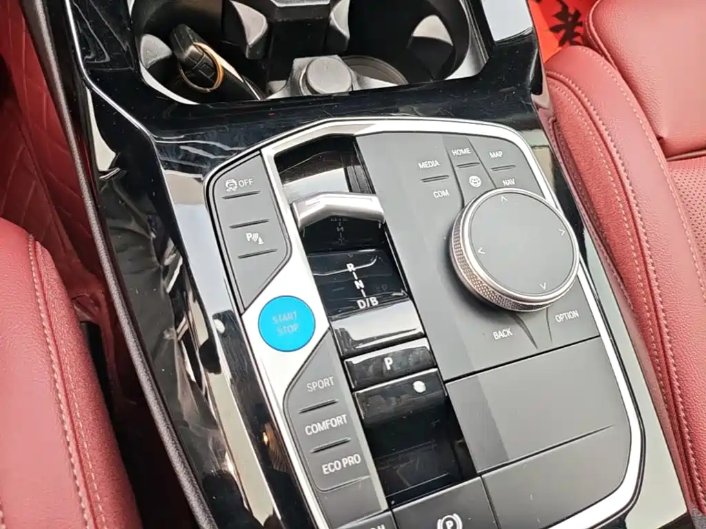 BMW iX3 — миниатюра 14