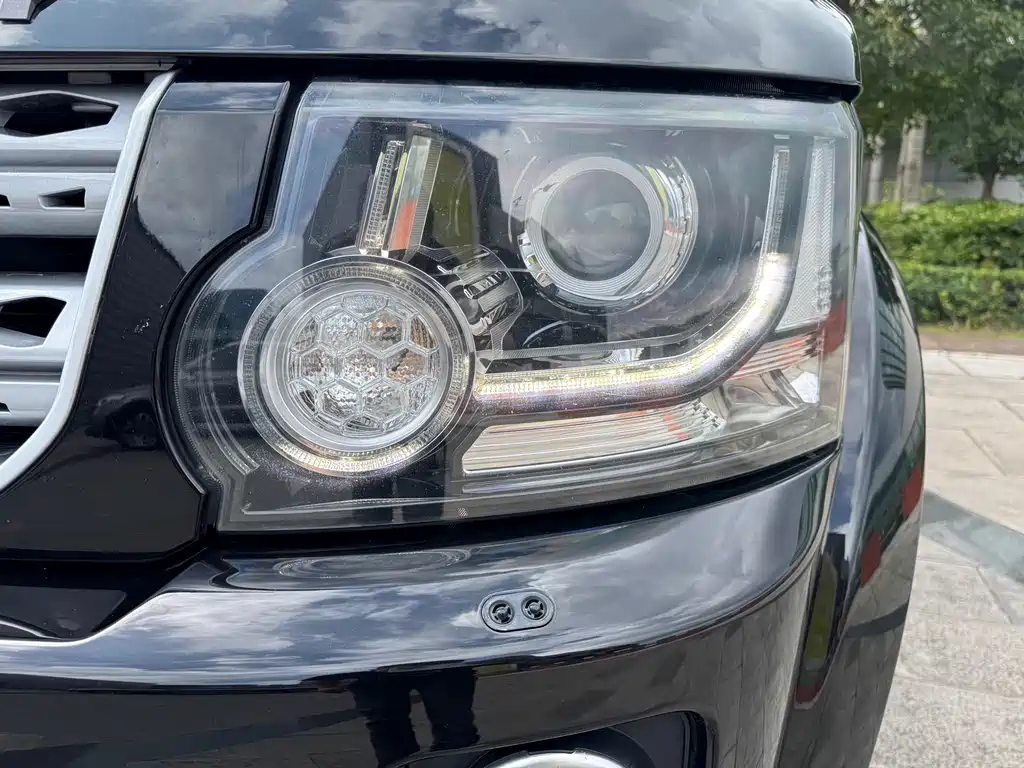 Land Rover Discovery 2015 3.0 SDV6 HSE