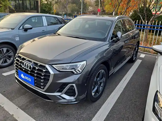 AUDI Q3 2023