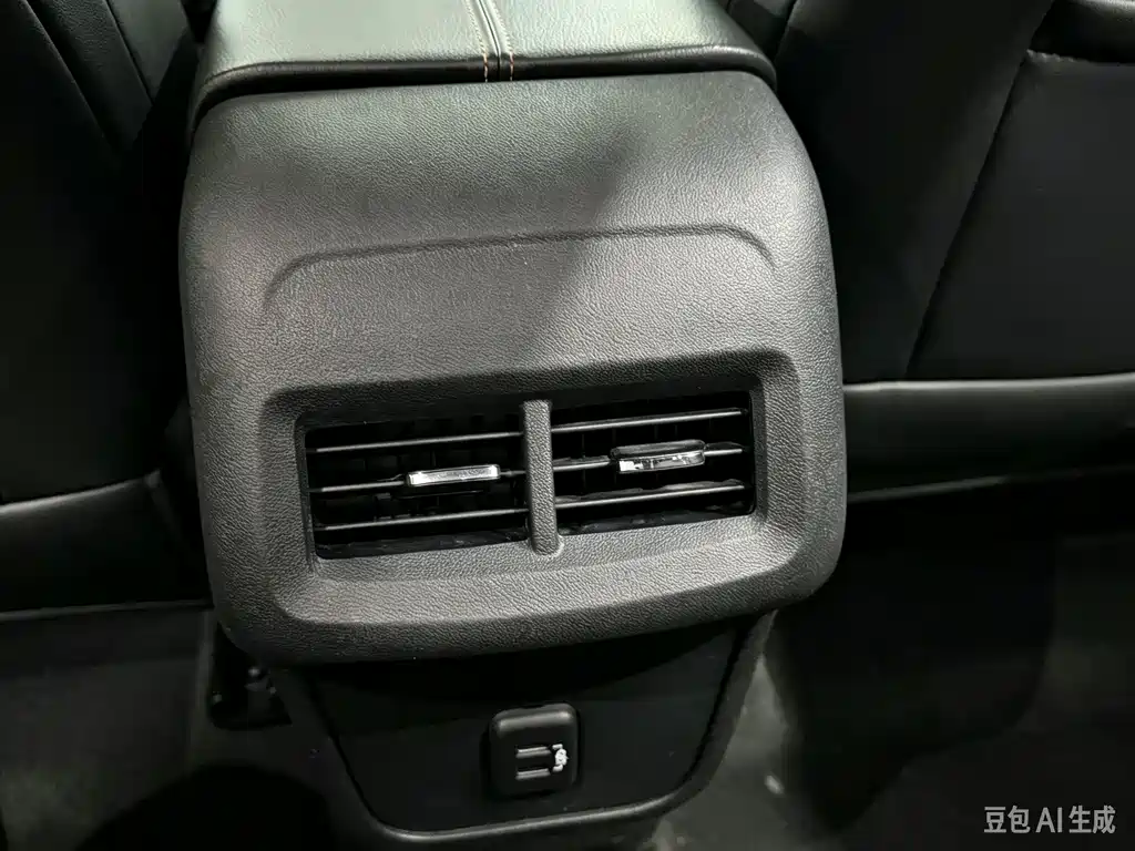 Chevrolet Equinox — миниатюра 12