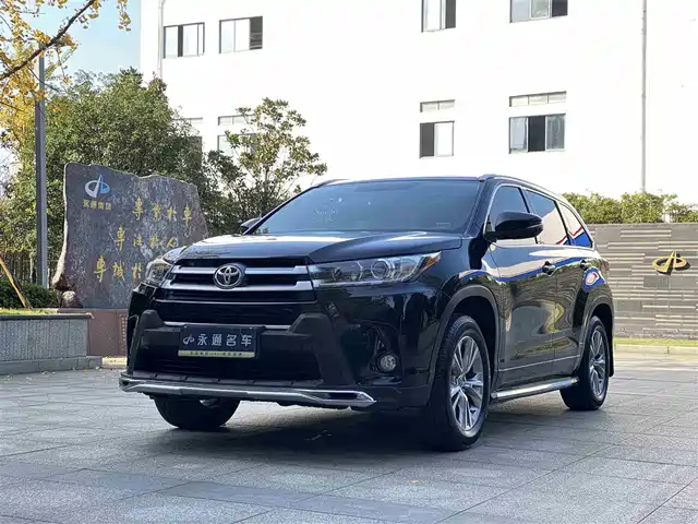 TOYOTA HIGHLANDER