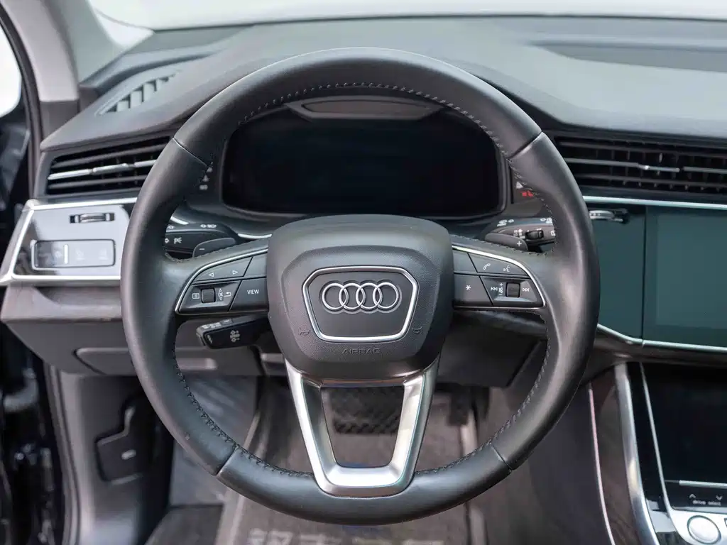 Audi Q7 — миниатюра 15