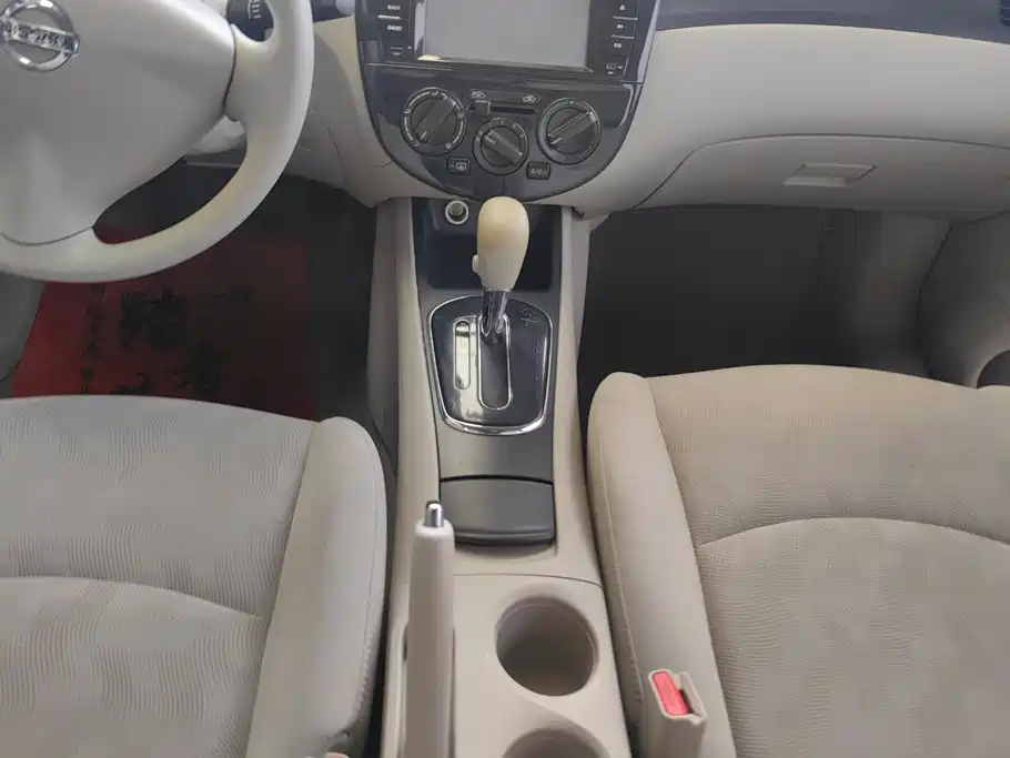 Nissan Tiida — миниатюра 16