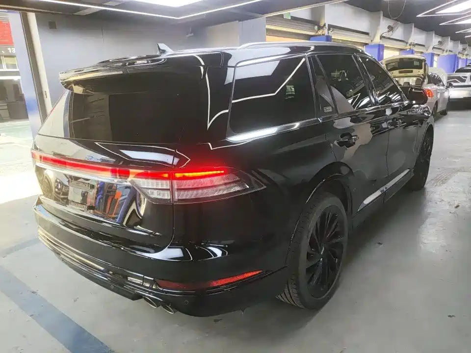 Lincoln Aviator — миниатюра 4