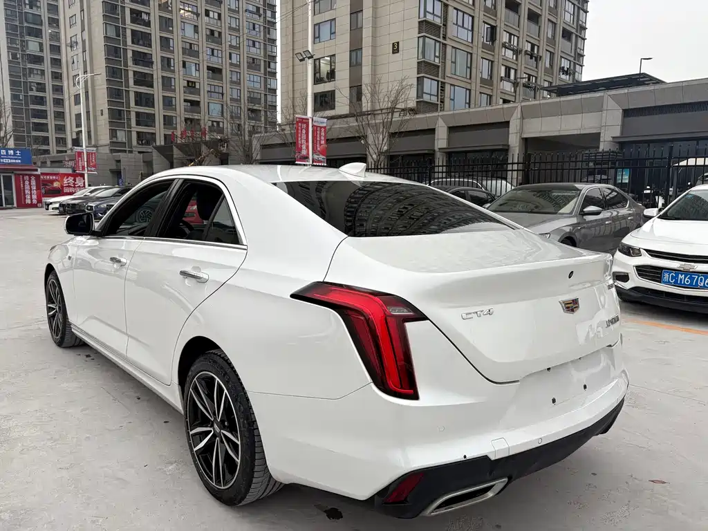 CADILLAC CT4