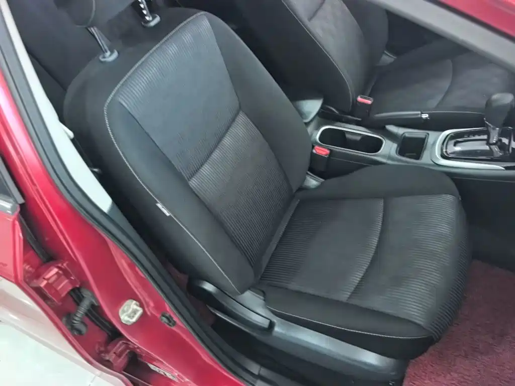 Nissan Tiida — миниатюра 25