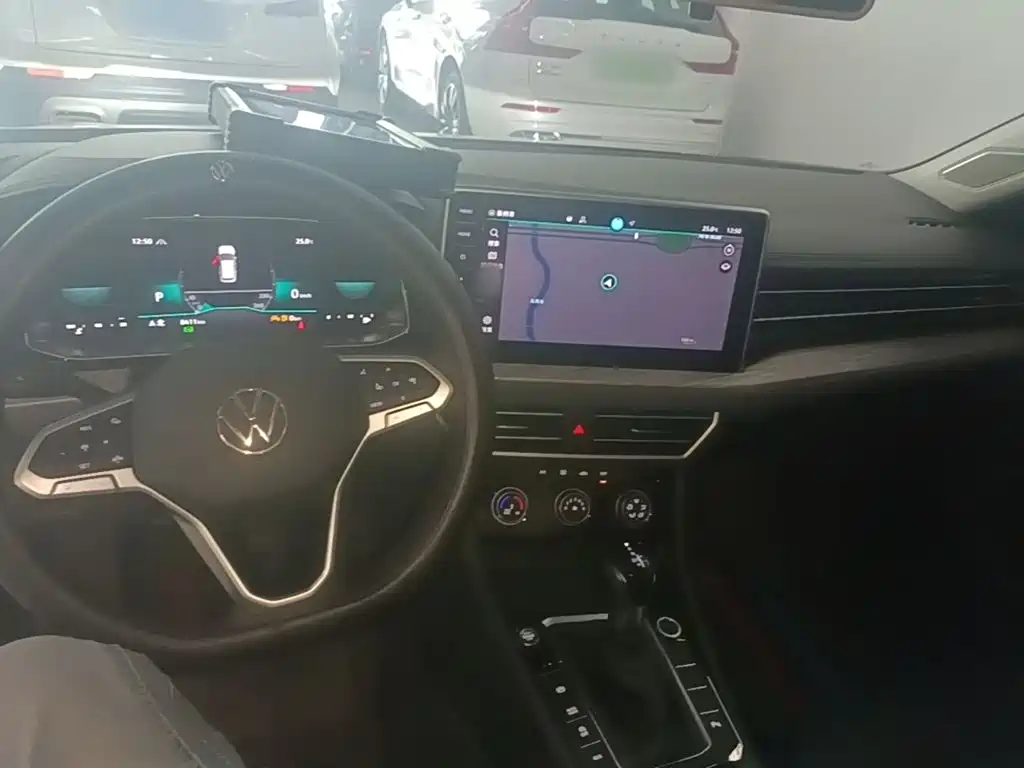 Volkswagen Sagitar 2026 3000 300TSI DSG