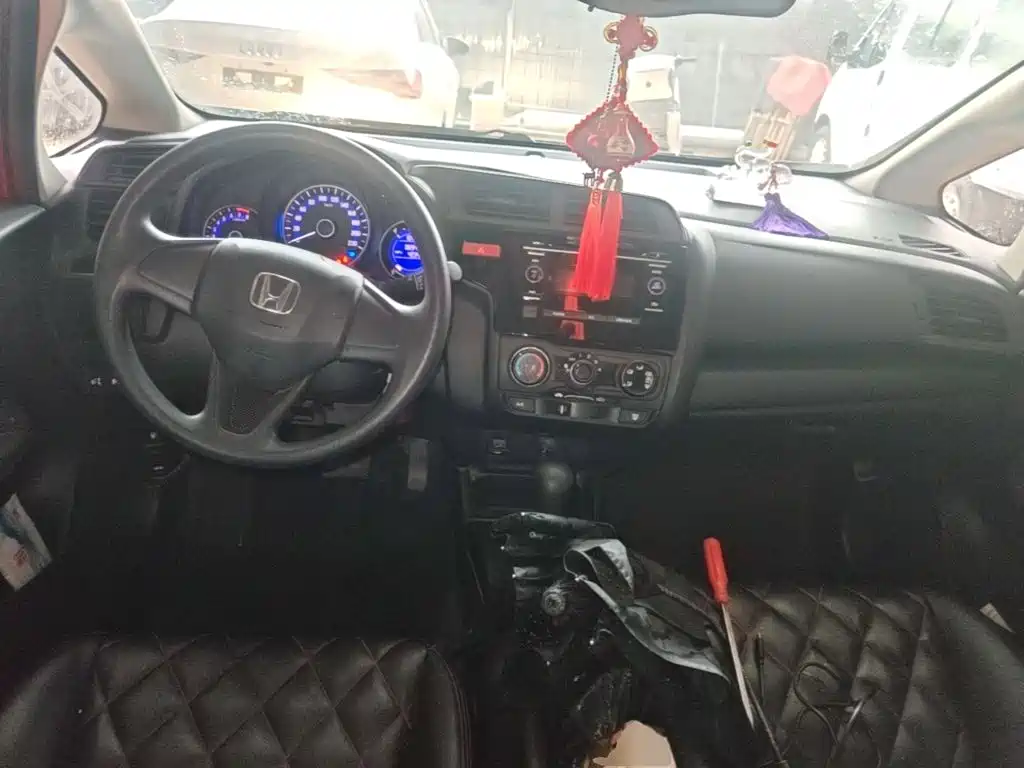 Honda Fit — миниатюра 10