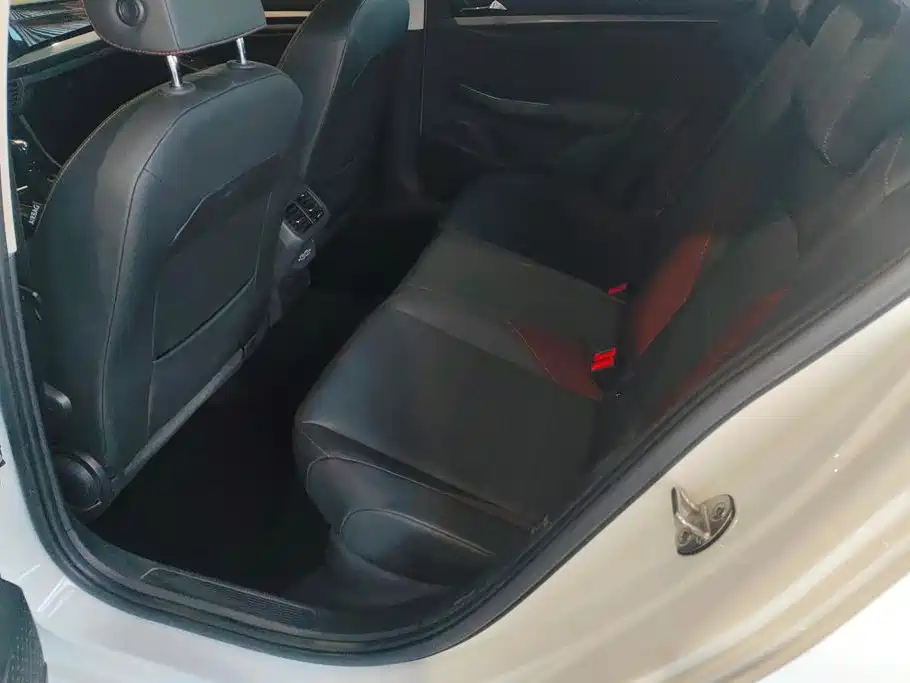 Volkswagen Bora — миниатюра 11
