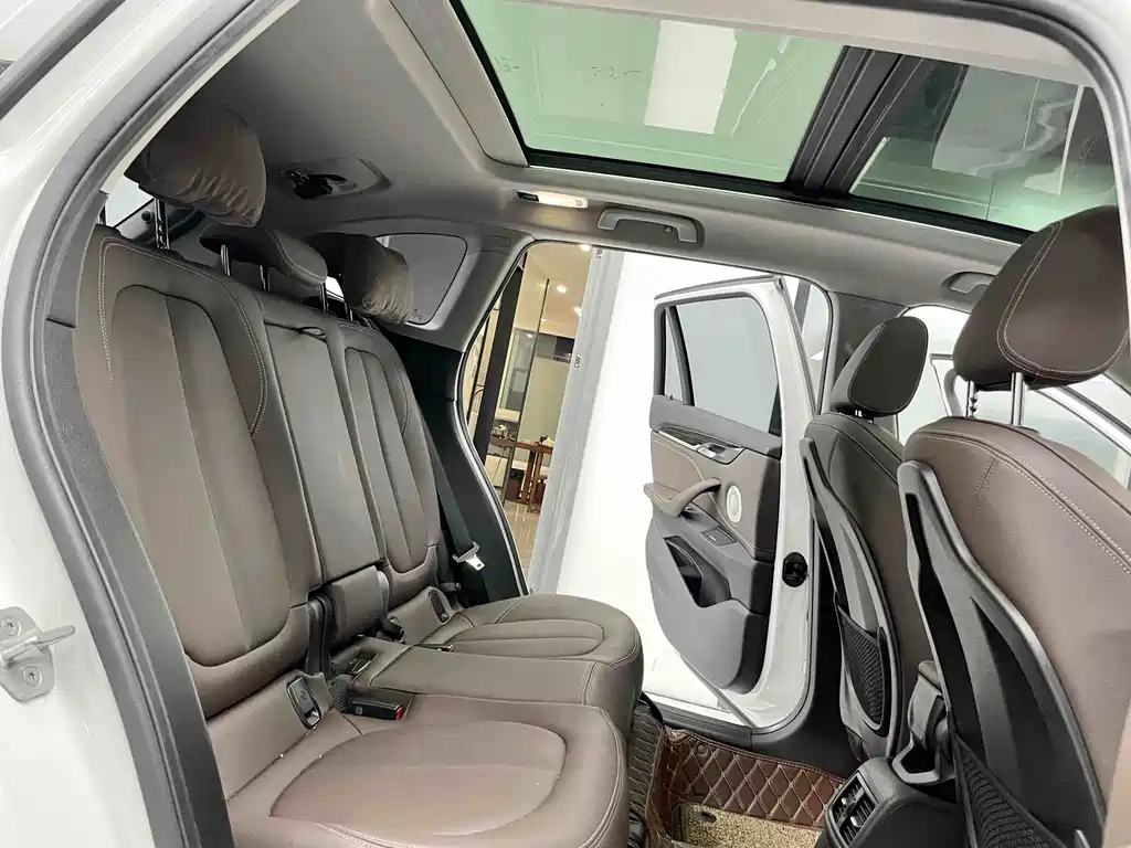 BMW X1 — миниатюра 5