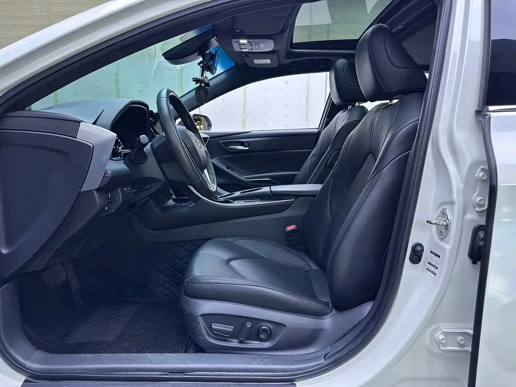 Toyota Avalon — миниатюра 8