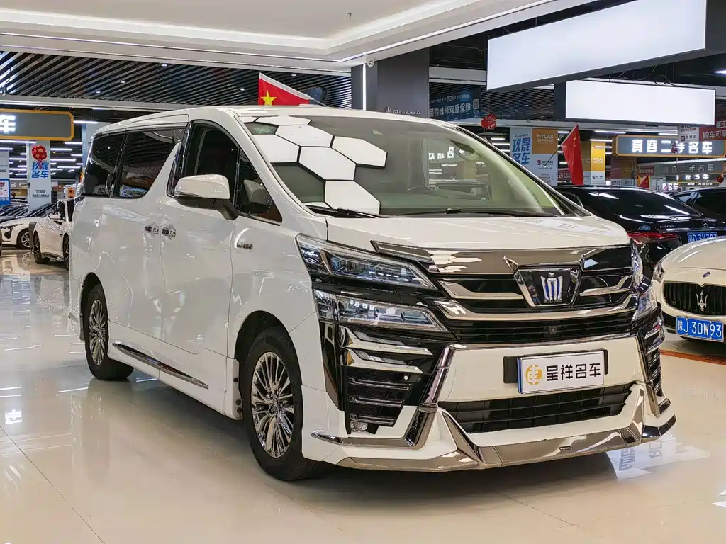 Toyota Vellfire — миниатюра 3