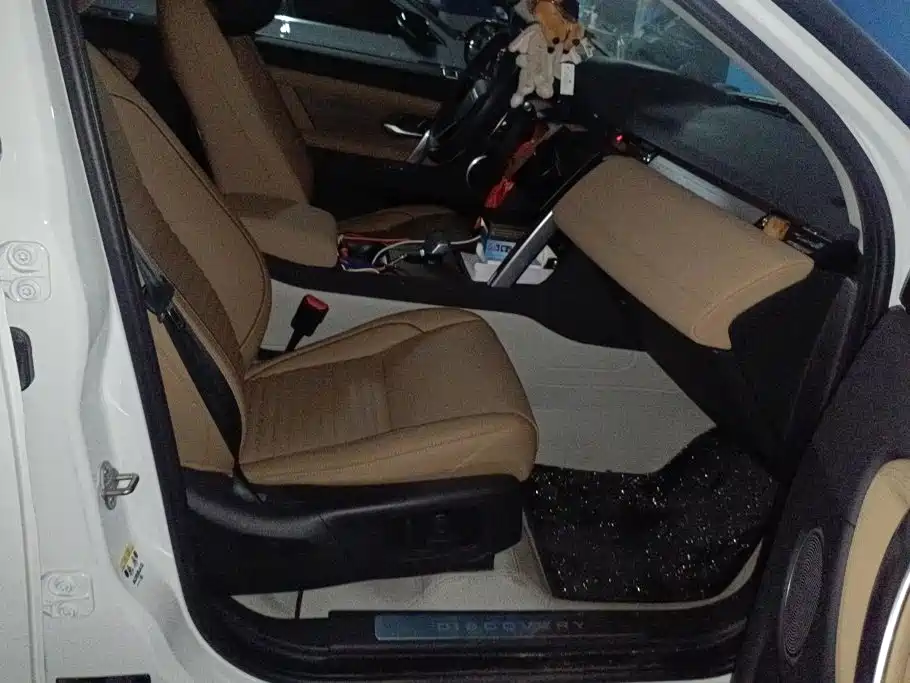 Land Rover Discovery Sport — миниатюра 7