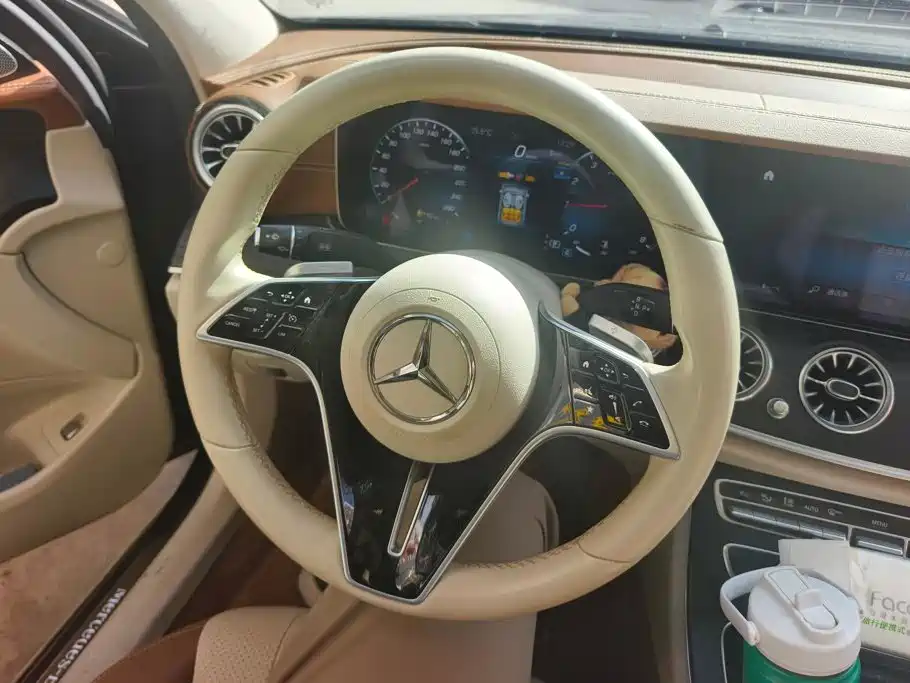 Mercedes-Benz E-Class — миниатюра 15
