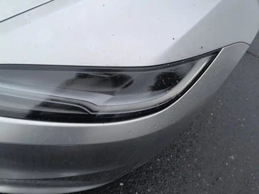 Tesla Model 3 — миниатюра 5