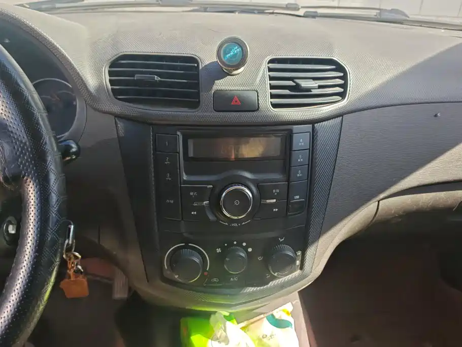 Wuling Hongguang — миниатюра 13
