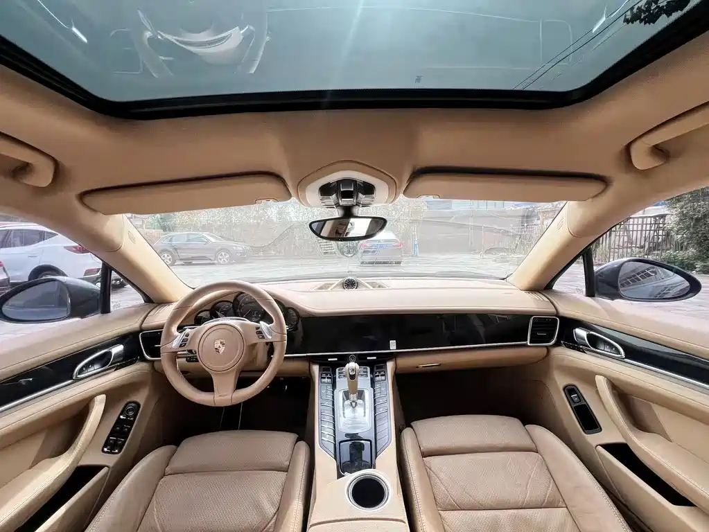Porsche Panamera 2014 Panamera 4 3.0T