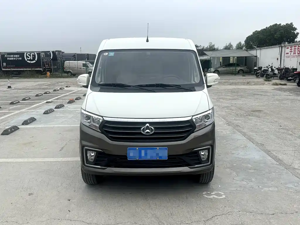 CHANGAN CROSS STAR V7