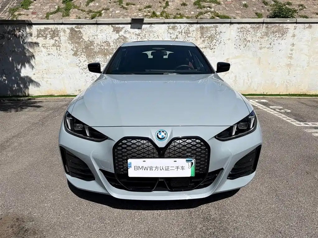BMW i4 2025 eDrive40