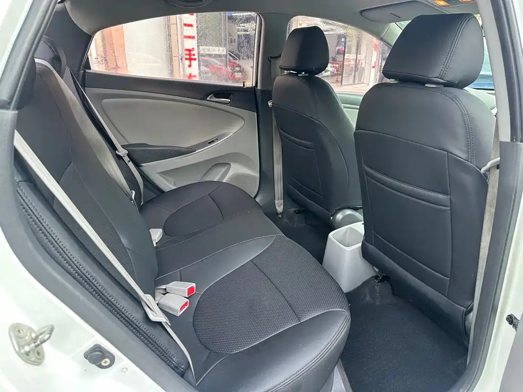 Hyundai Verna — миниатюра 5