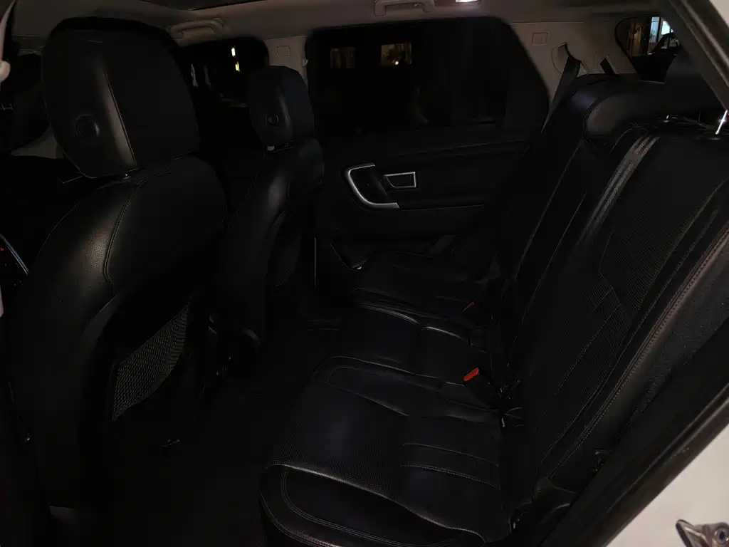 Land Rover Discovery Sport — миниатюра 9