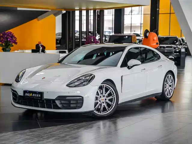 PORSCHE PANAMERA 2022