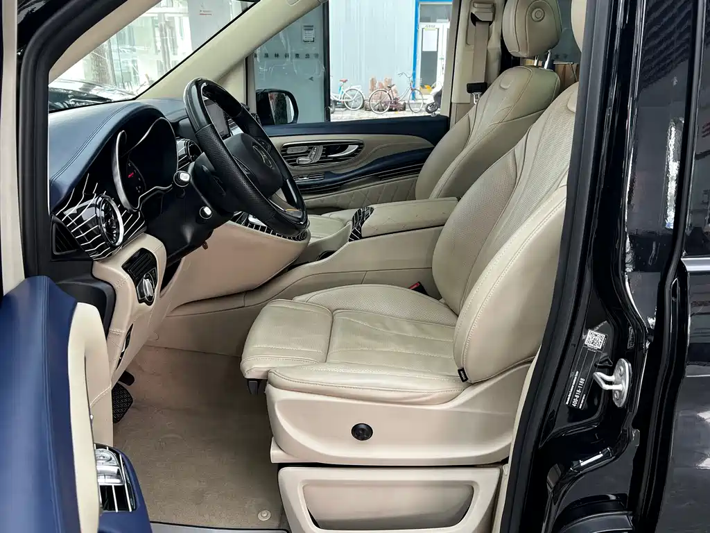 Mercedes-Benz V-Class — миниатюра 12
