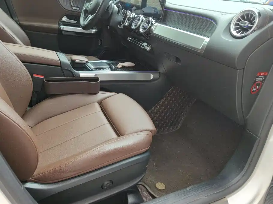Mercedes-Benz GLB — миниатюра 8
