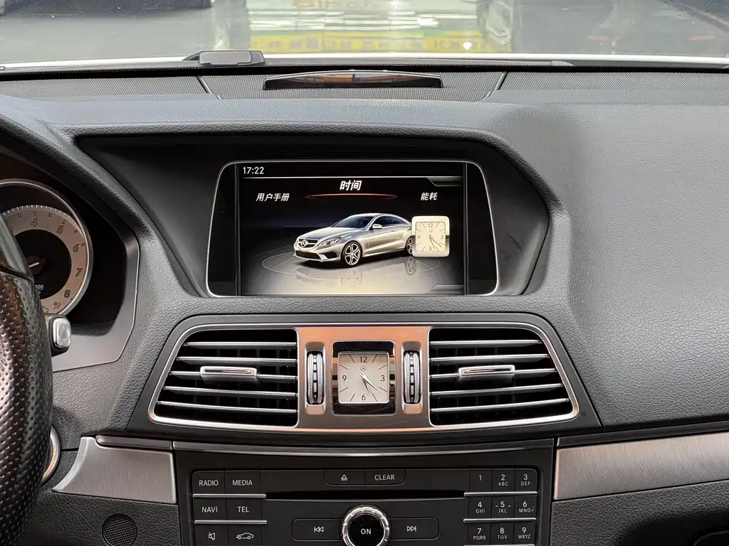 Mercedes-Benz E-Class (Import) — миниатюра 11