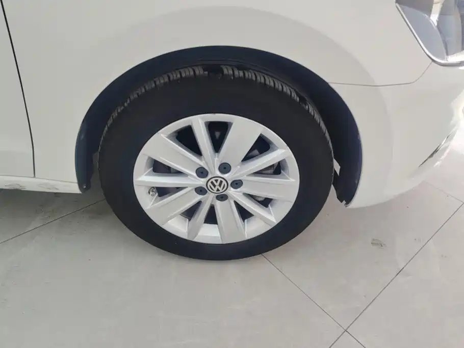 Volkswagen Jetta — миниатюра 6