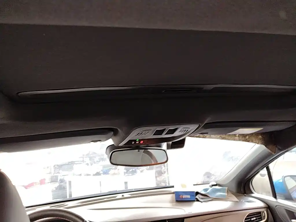 Buick Verano — миниатюра 18