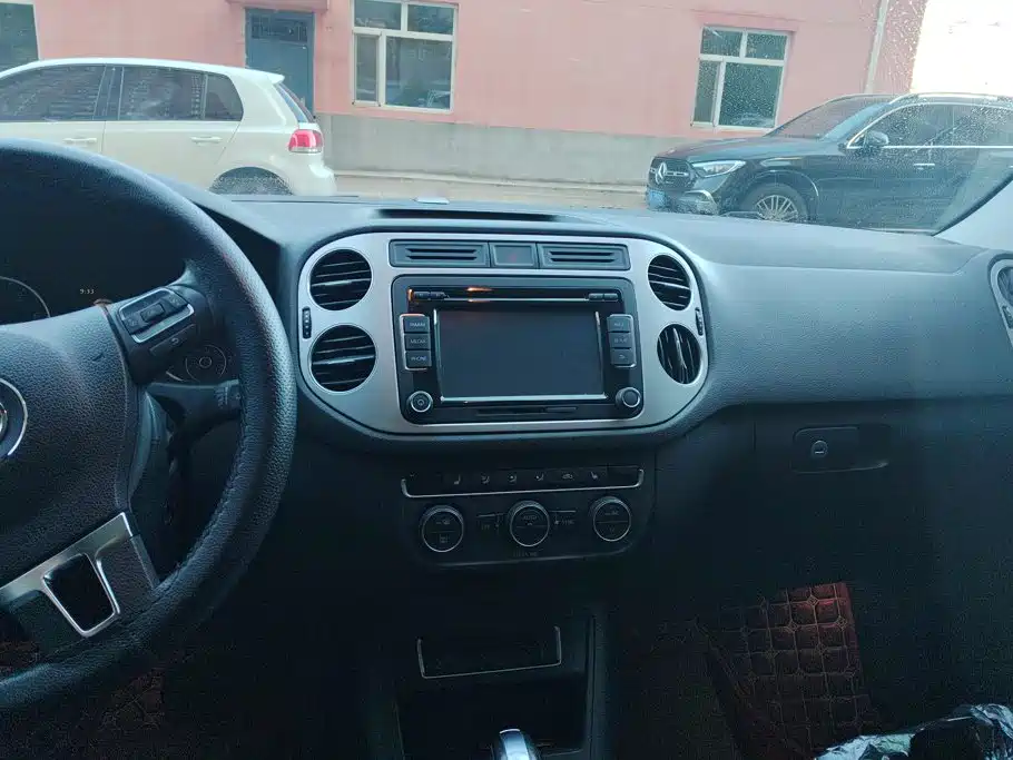 Volkswagen Tiguan — миниатюра 13