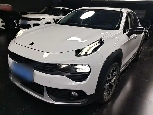 2020 Lynk & Co 02