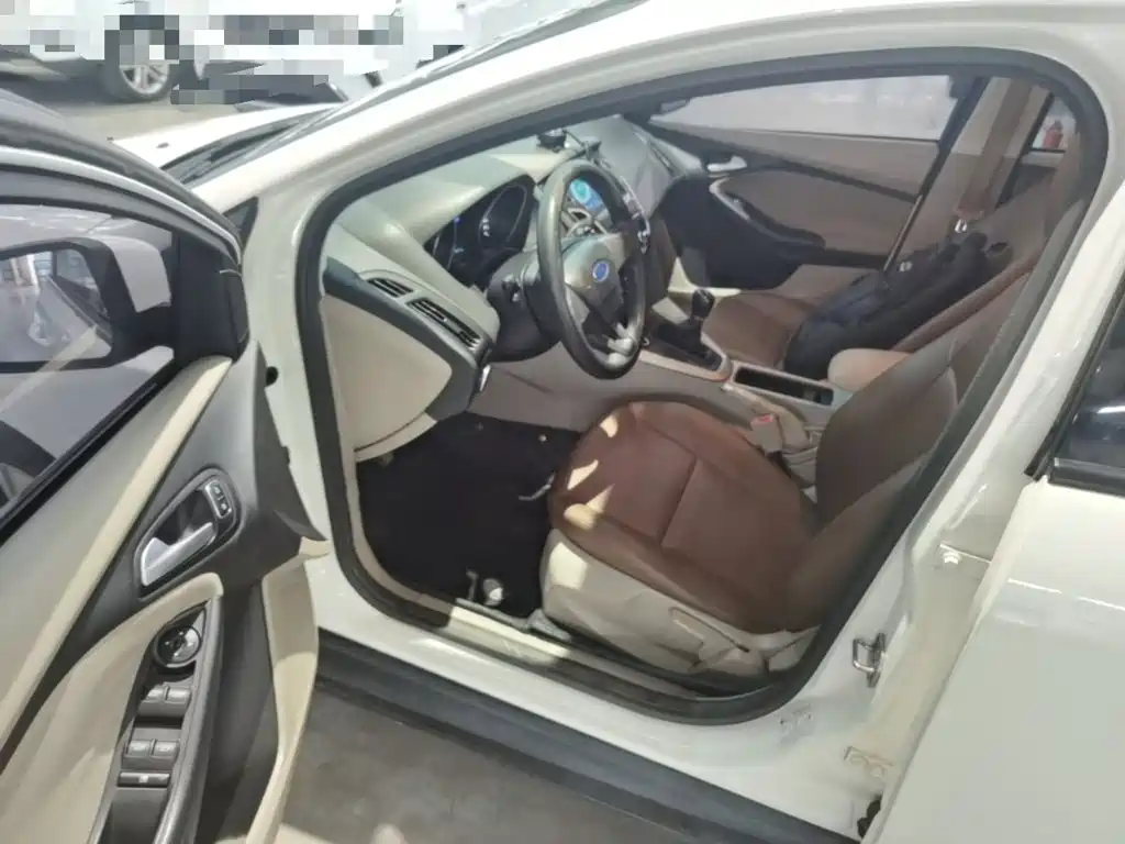 Ford Focus — миниатюра 16