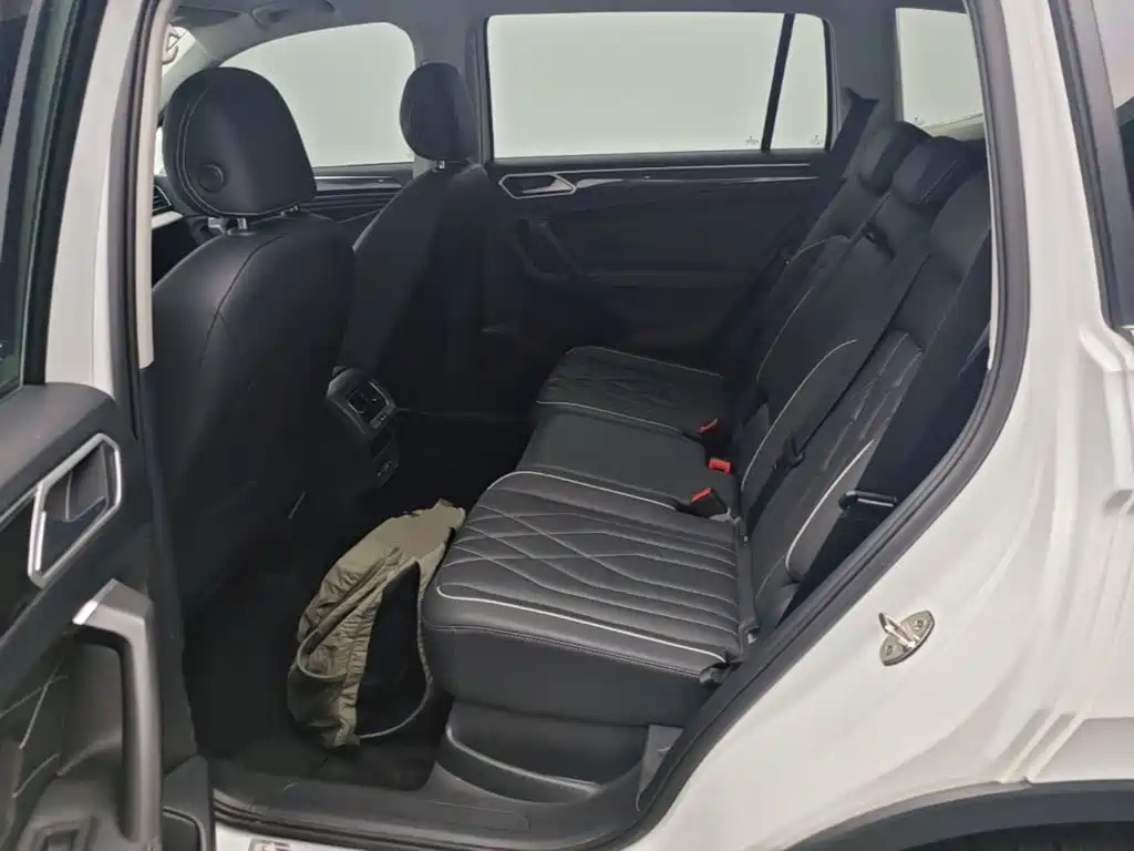 Volkswagen Tiguan L — миниатюра 17