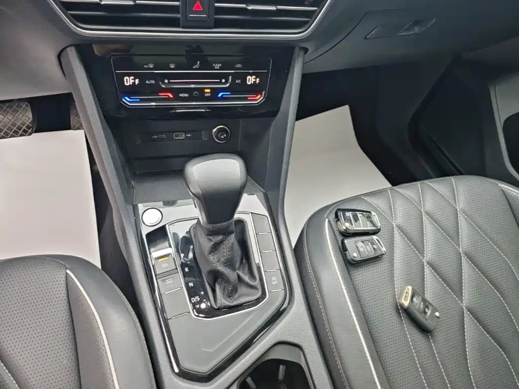 Volkswagen Tiguan L — миниатюра 14