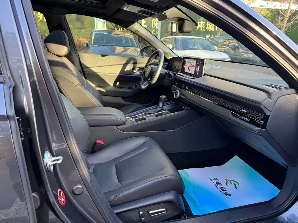 Honda Accord — миниатюра 8