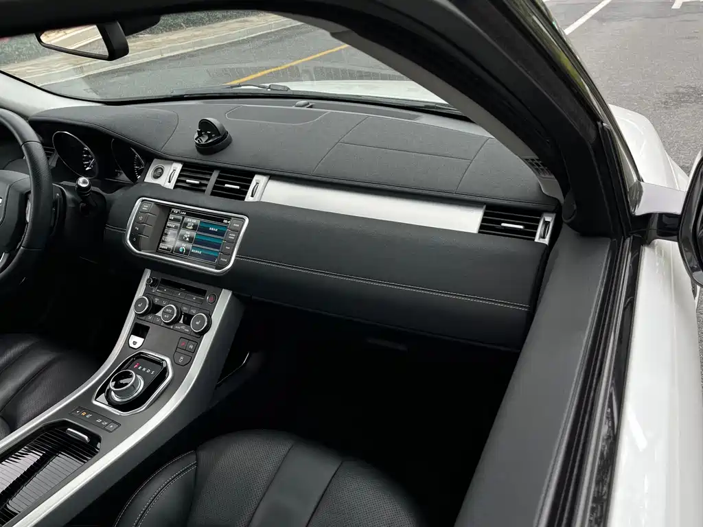 Land Rover Evoque (Import) — миниатюра 18