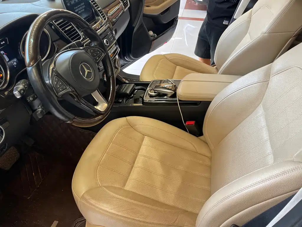 Mercedes-Benz GLS — миниатюра 9
